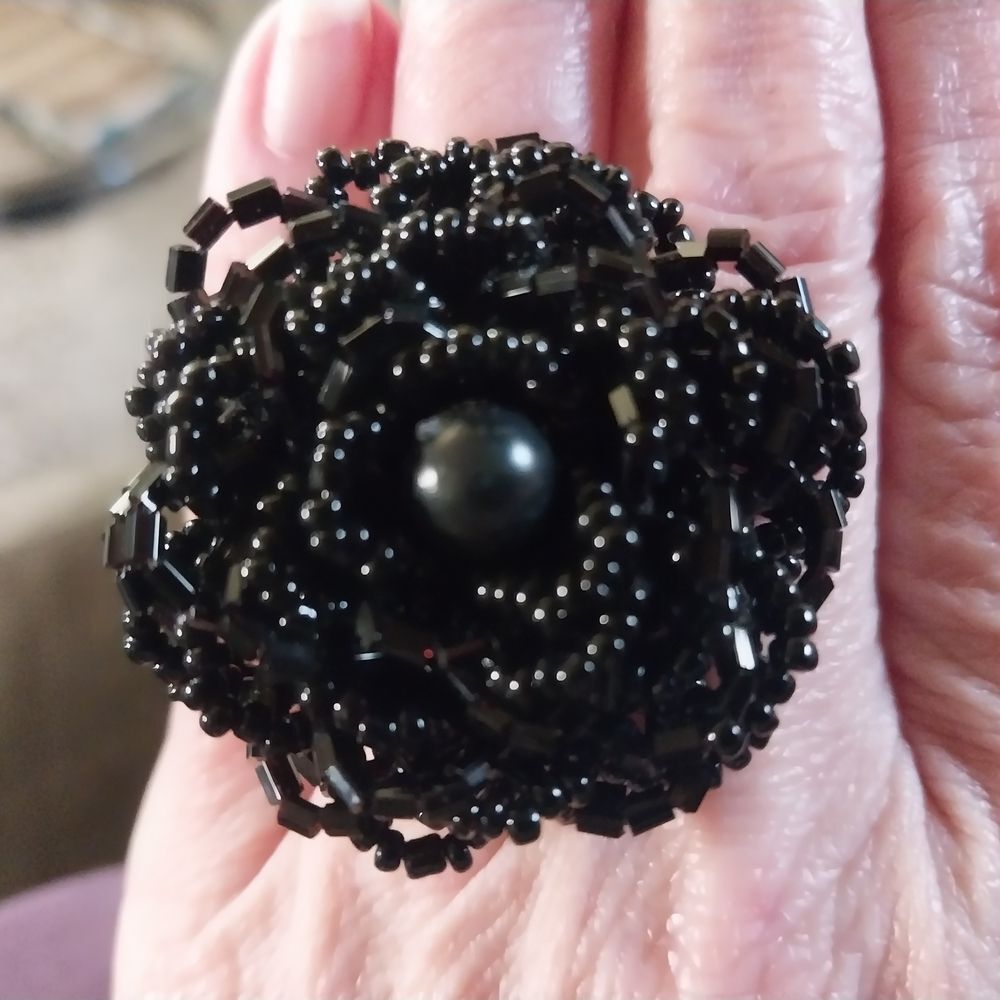 Elegant Black Beaded Flower Ring